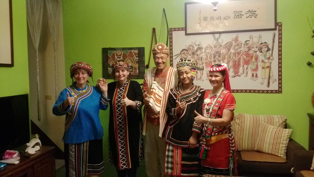 Ethnic Language Coffee B&B Юйли Экстерьер фото